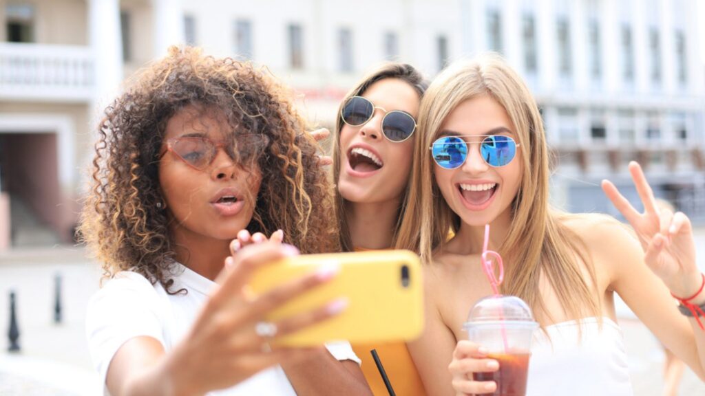 friends selfie hanging out smiling